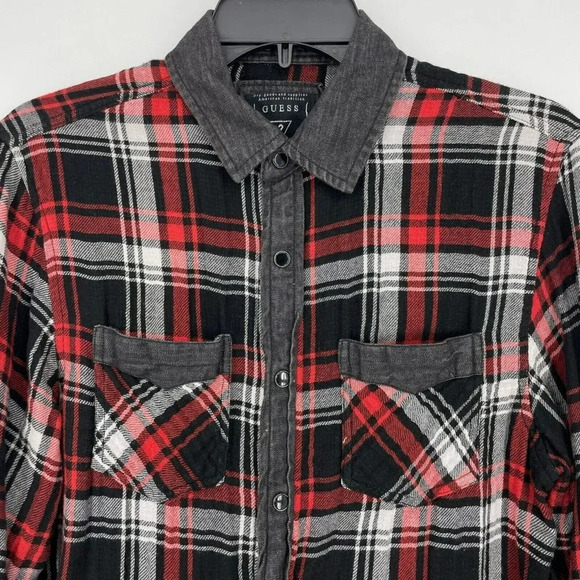 Guess Shirt Men's Sz XS Red Black Plaid Snap Front Pockets Button Up Long Sleeve - Picture 5 of 8